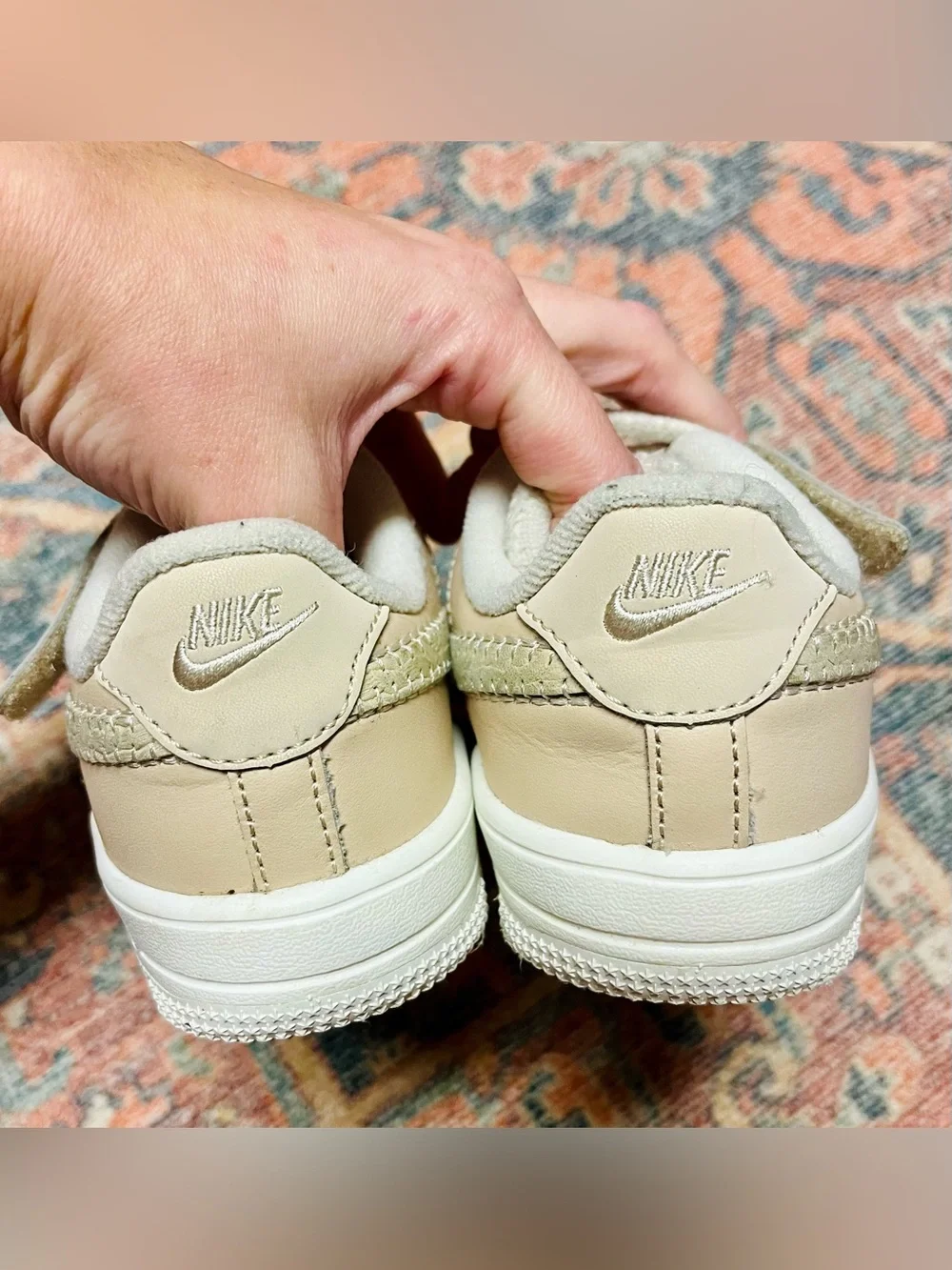 Nike Force 1 Low SE EasyOn 'Rabbit' Sneakers - Kids